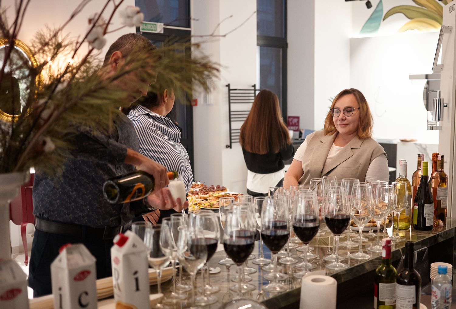 Встреча с друзьями. FABBRICA.CLUB. FANTINI