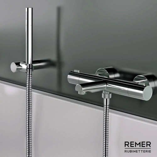 Смеситель для ванны Remer Elegance EQ02 