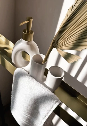 Полка для ванной Rea SF02-600-BG Brush Gold 06011