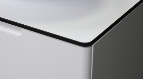 Компакт-плита 600*355 белый матовый с черной кромкой