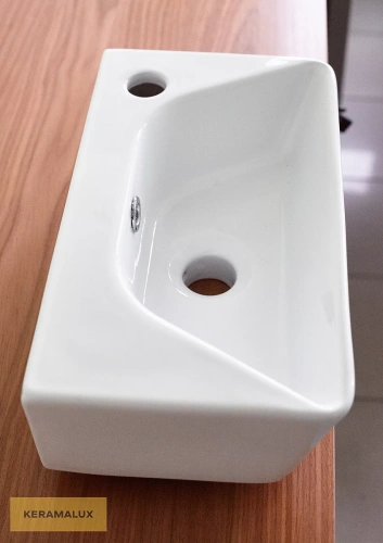 Умывальник CeramaLux 78578L