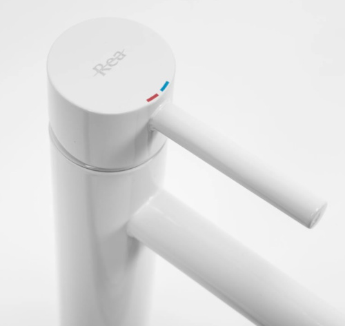 Смеситель для умывальника Rea Lungo white matt B4400