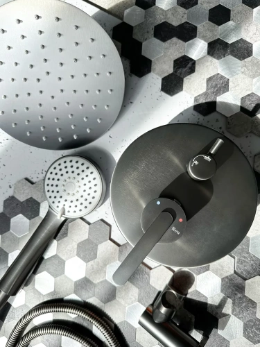 Душевая система Rea Ontario tytan P5504